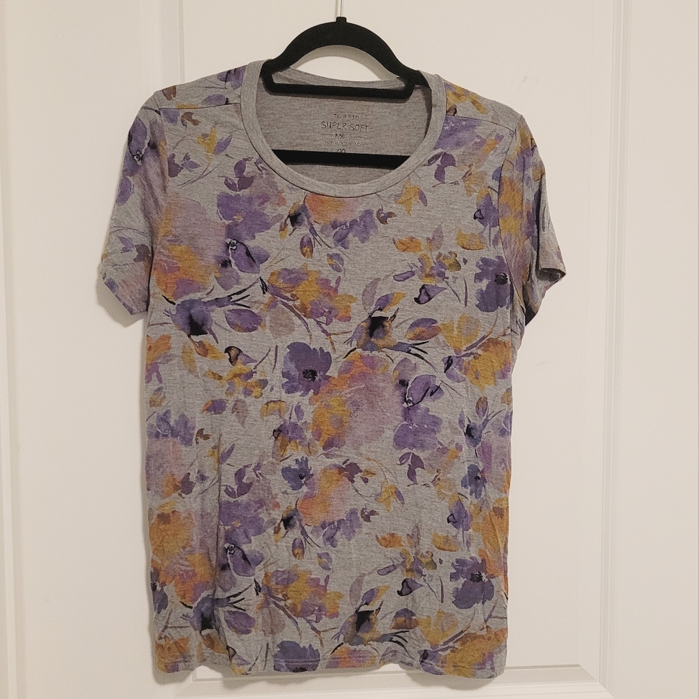 TORRID PERFECT SUPER SOFT CREW NECK SHORT SLEEVE TEE IN GRAY FLORAL